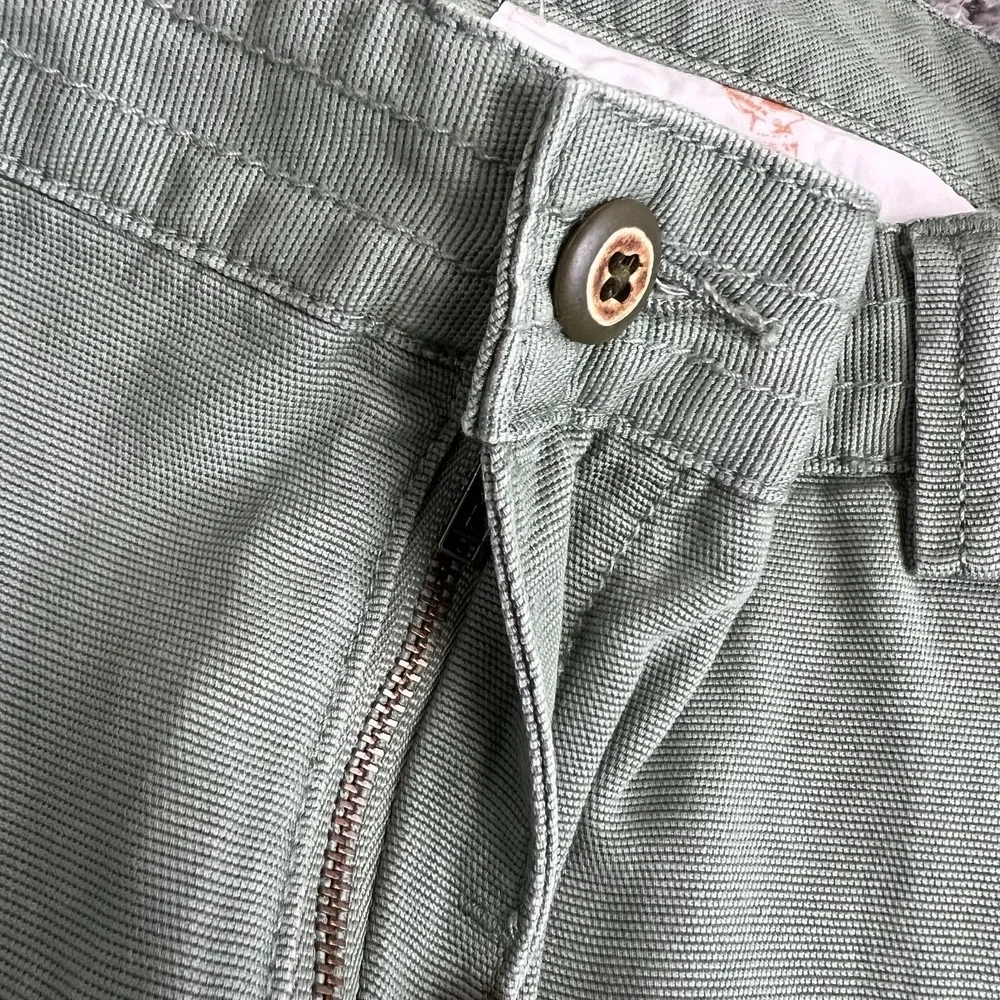 Tommy Bahama see photos